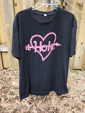 NWOT Mens 2XL Black Graphic 100% Cotton Tshirt - Hole